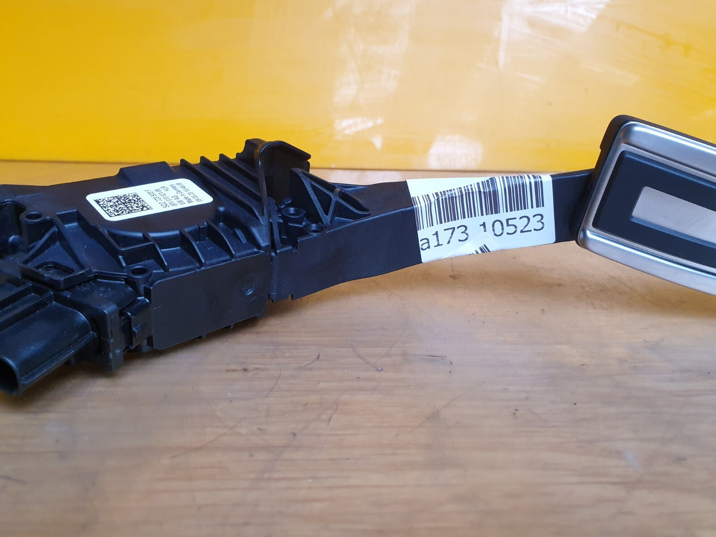 ebay-src:https://i.ebayimg.com/00/s/mtiwmfgxnjaw/z/esiaaoswaipmyahb/$_57.jpg