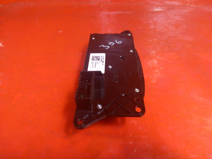 2025 Land Rover Defender L663 Seat Control Switch Button J9D3-14B566-AA A396 - Image 11