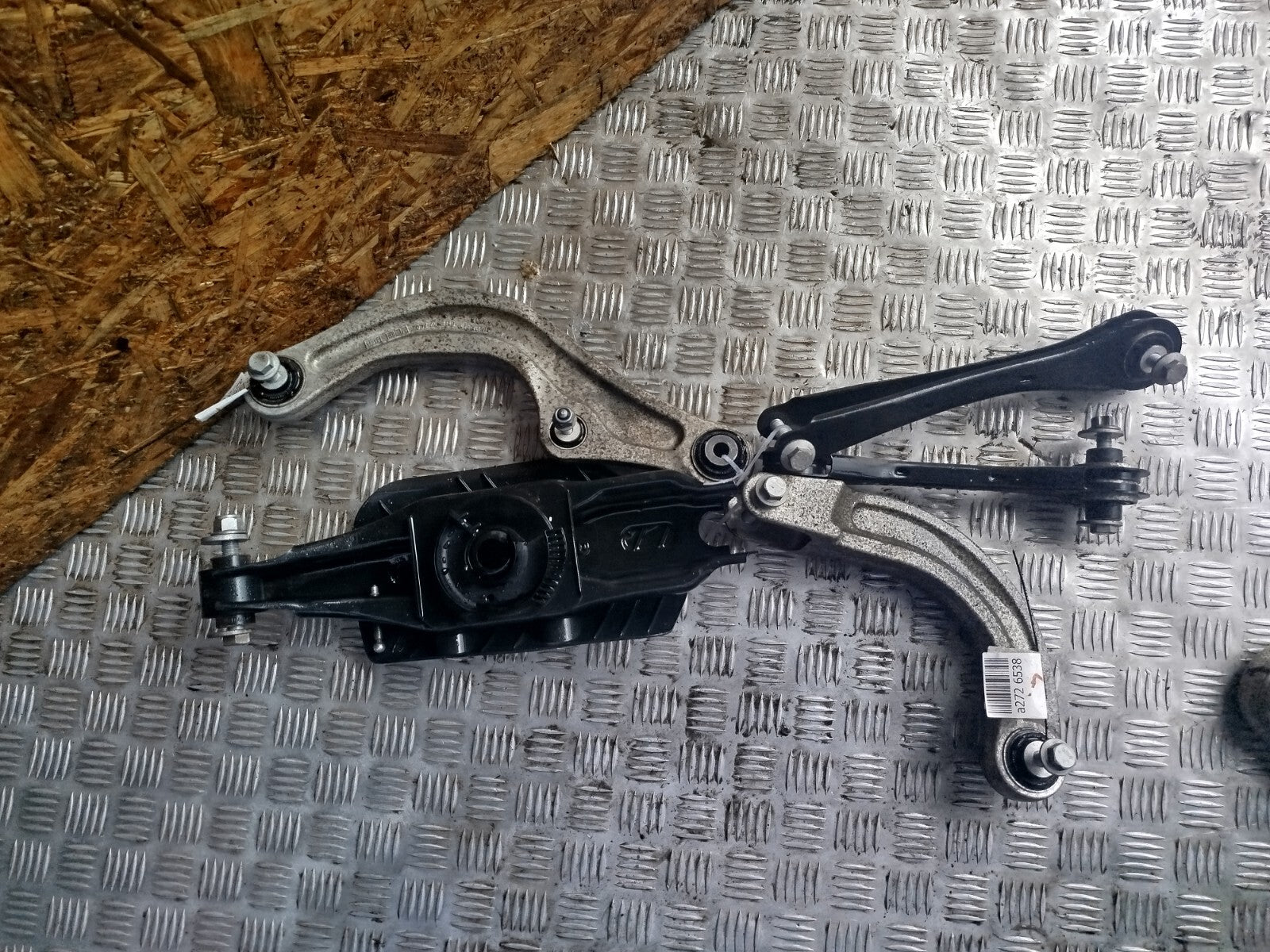 ebay-src:https://i.ebayimg.com/00/s/mtiwmfgxnjaw/z/-2oaaoswkshoxv5k/$_57.jpg