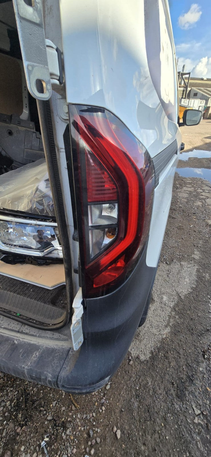 2025 Renault Kangoo MK3 Rear Right Tail Light Warranty A408 - Image 3