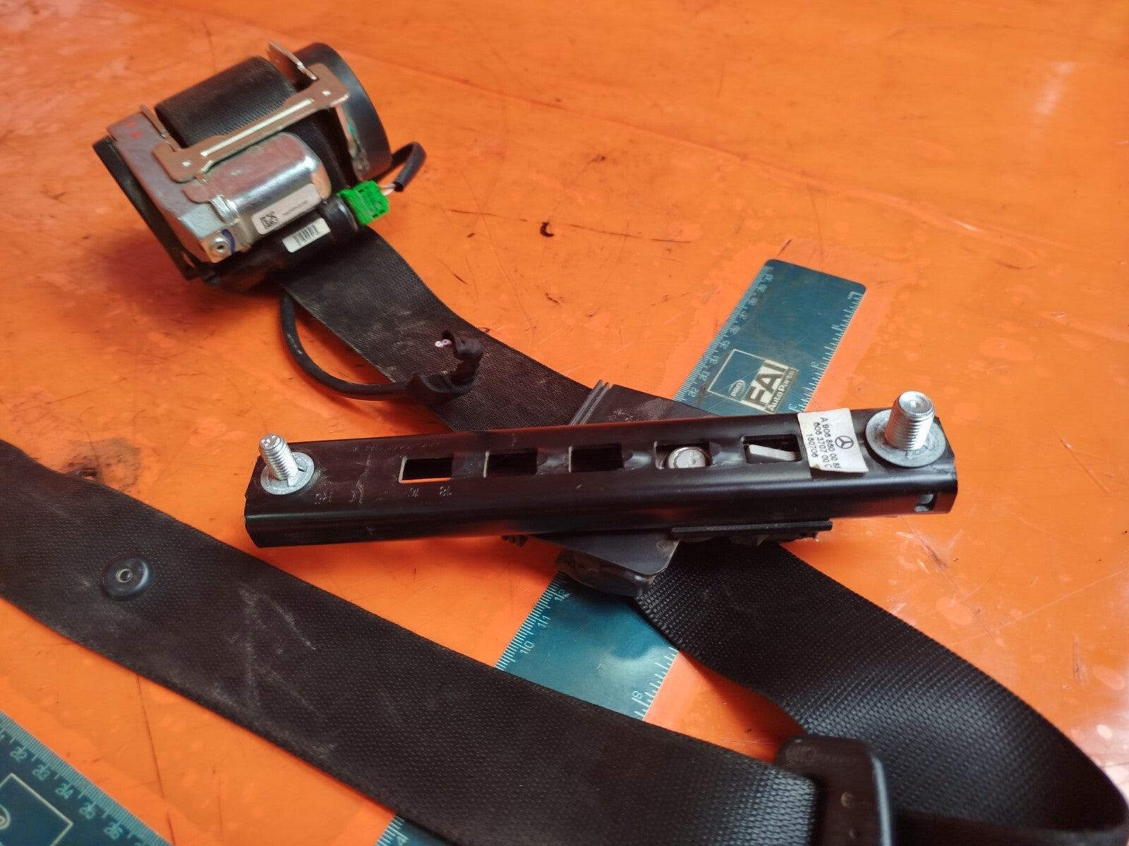 ✅VW CRAFTER CR35 2.0 DIESEL 2017 FRONT RIGHT SEAT BELT 601384100 A9068600088 - Image 8