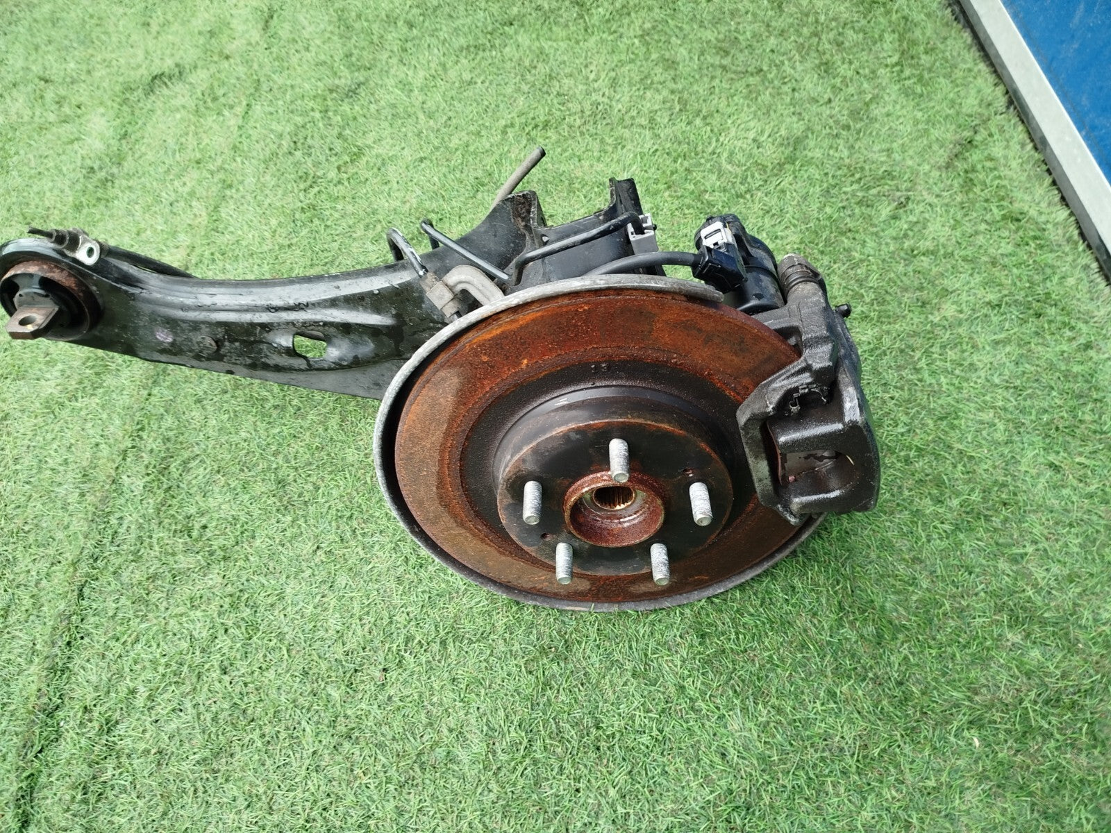 ✅MITSUBISHI OUTLANDER MK3 REAR LEFT SUSPENSION LEG HUB + WARRANTY xAA - Image 9