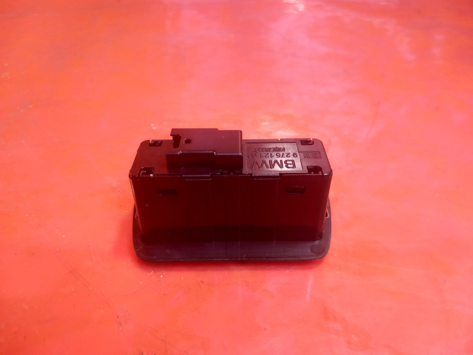 BMW X3 G01 M40D 3.0 Diesel 2019 Tailgate Button Switch 9275121 Warranty A393 - Image 10