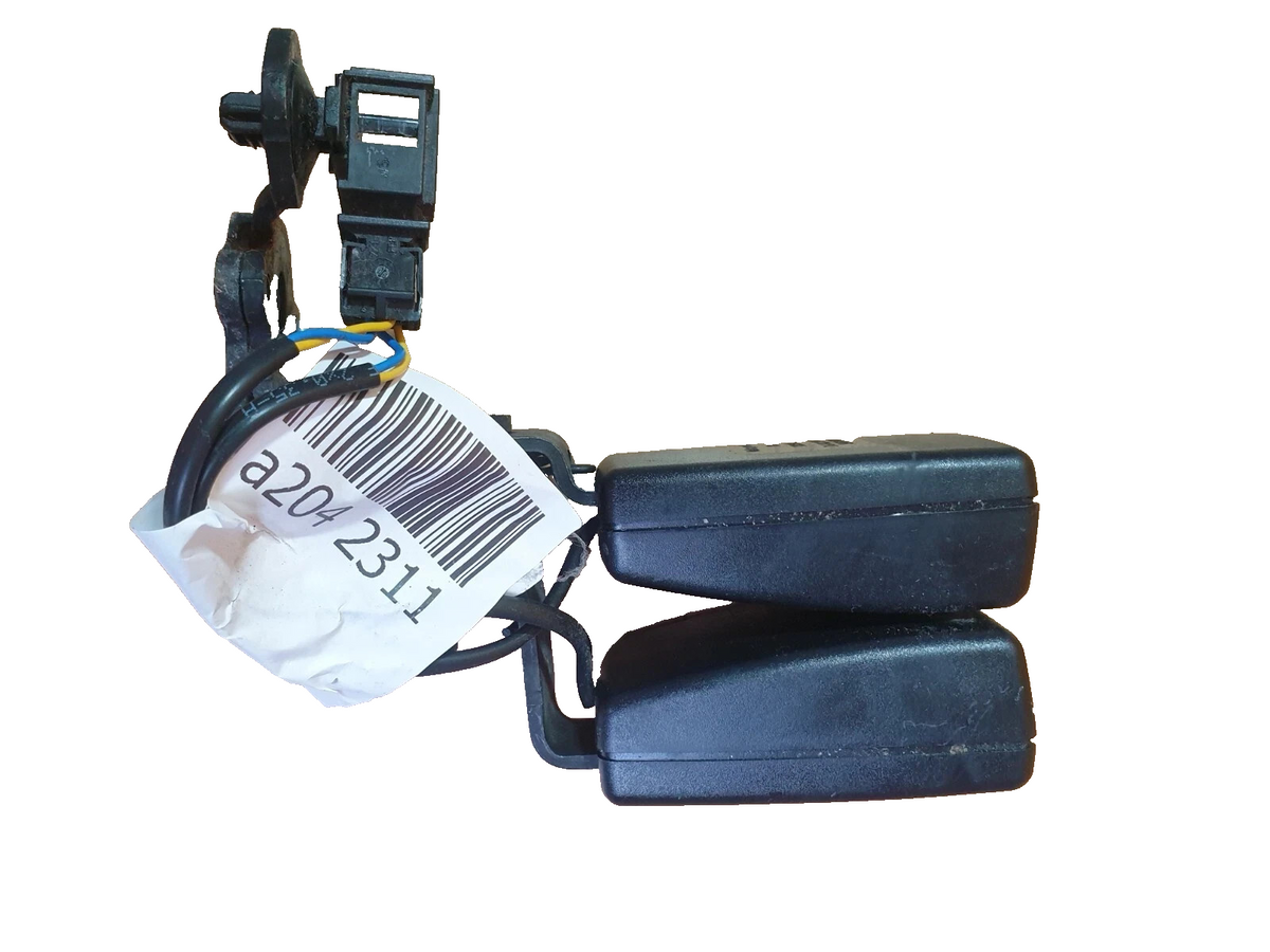 Audi A3 E-Tron 1.4 Petrol 2015 Rear Centre Middle Seat Belt Buckle Twin Warranty - Image 1