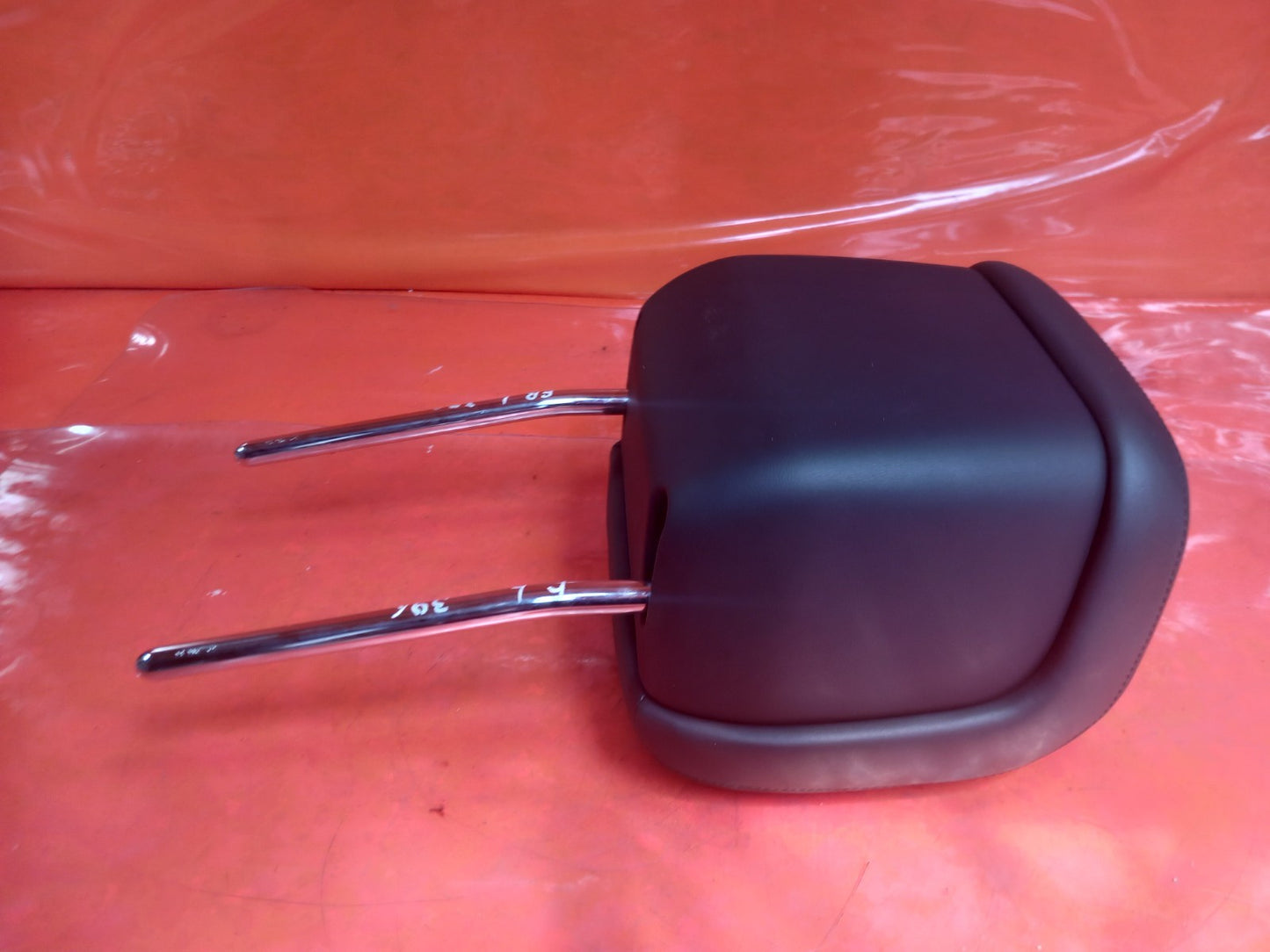 2025 Land Rover Defender L663 Front Left Seat Headrest Warranty A396 - Image 8
