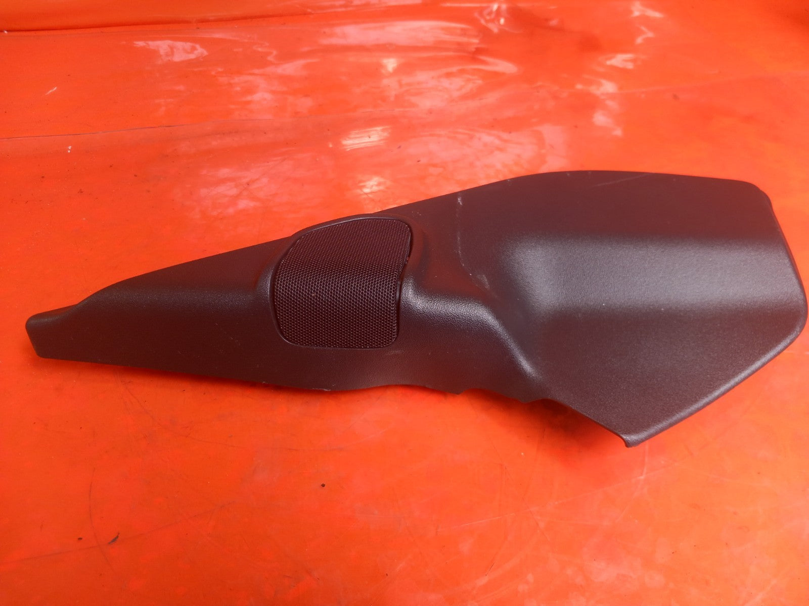 Land Rover Defender L663 3.0 Diesel 2025 Left Side Door Tweeter Cover L8B223917A - Image 3