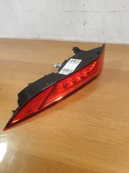 ✅2017 JAGUAR F-PACE X761 3.0P REAR LEFT OUTER TAIL LIGHT HK8313405AE A196 - Image 2