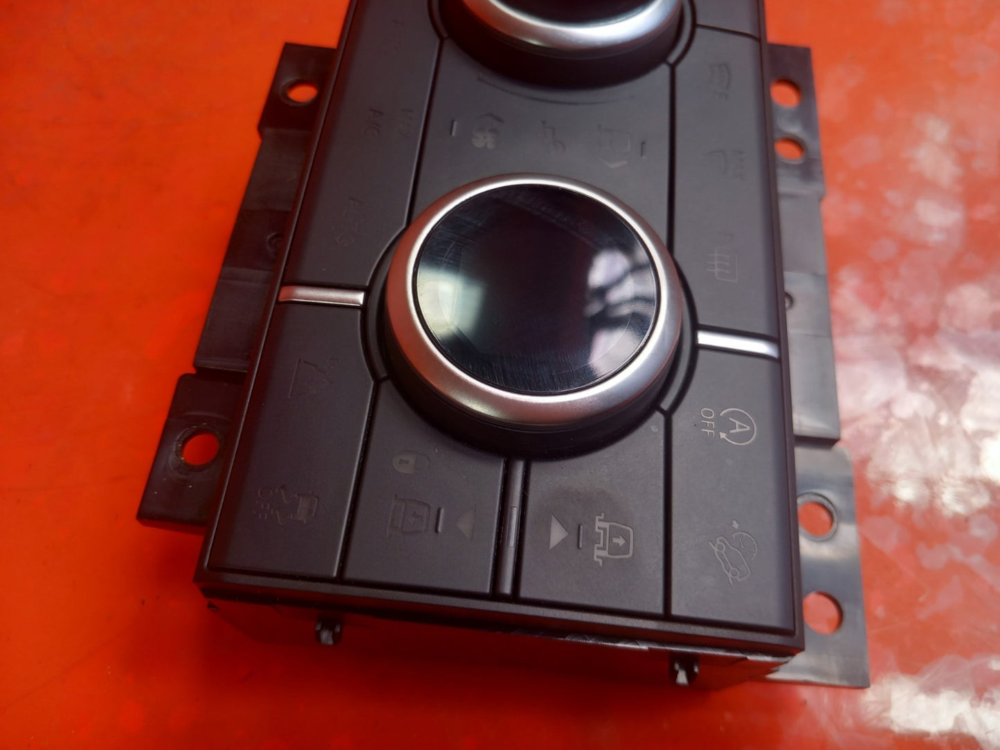 Land Rover Defender L663 3.0 Diesel 2025 Heater Climate Control Panel L8B213D734 - Image 7
