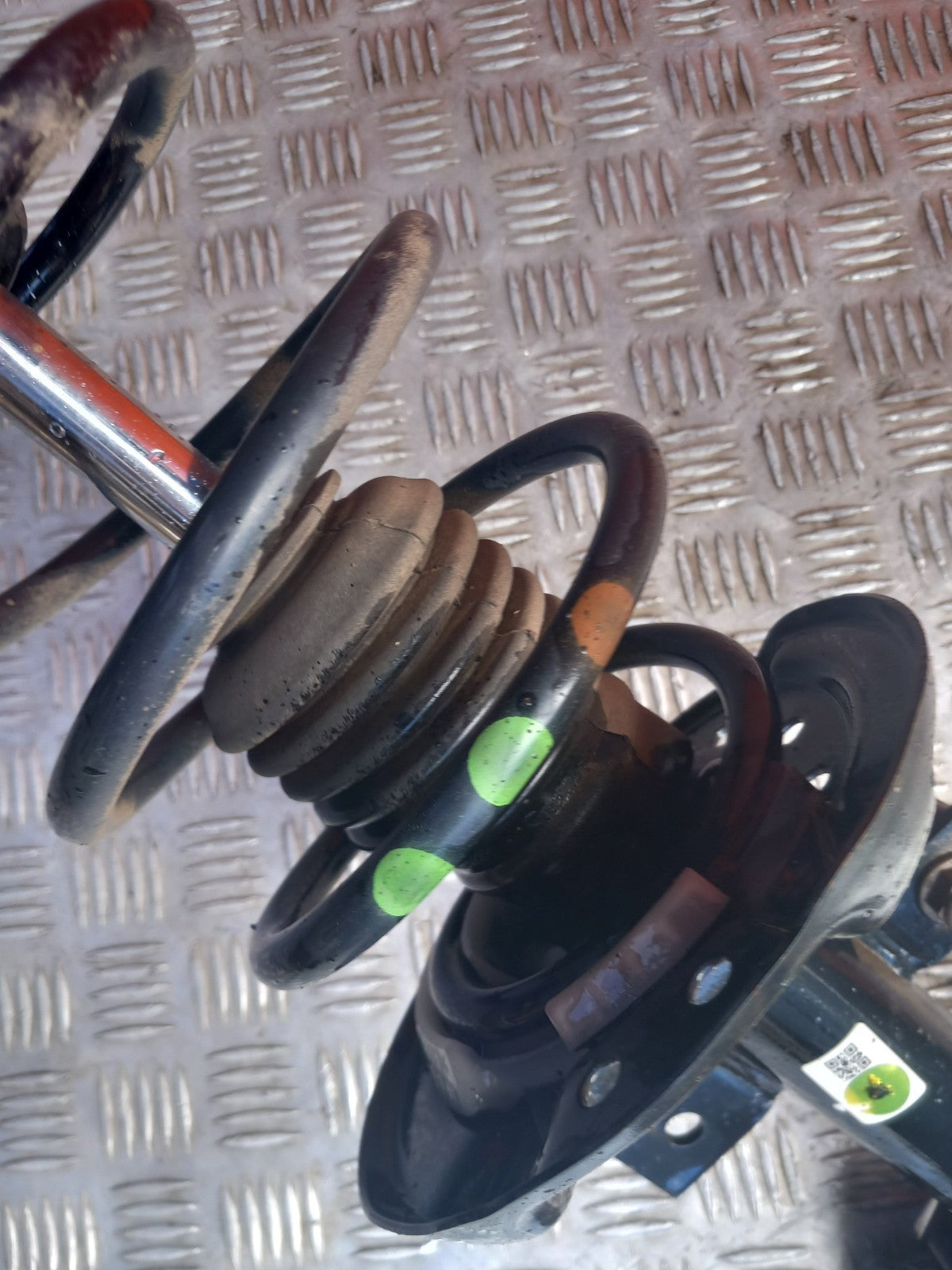 2024 Dacia Jogger Front Left Suspension Leg Hub Warranty A391 - Image 3