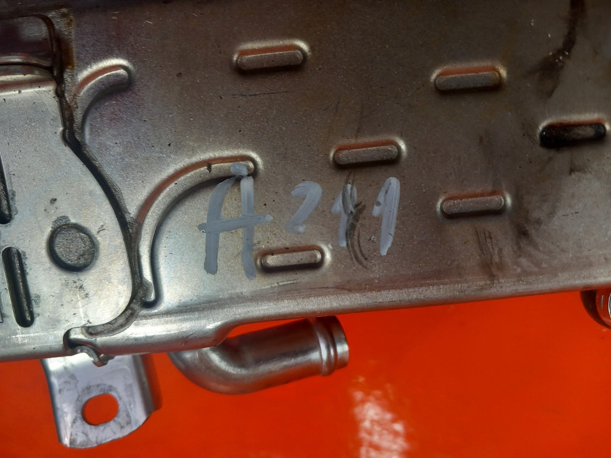 Mercedes W246 1.8 Diesel 2012 EGR Valve Cooler A6511400860 A6511420467 A211 - Image 2