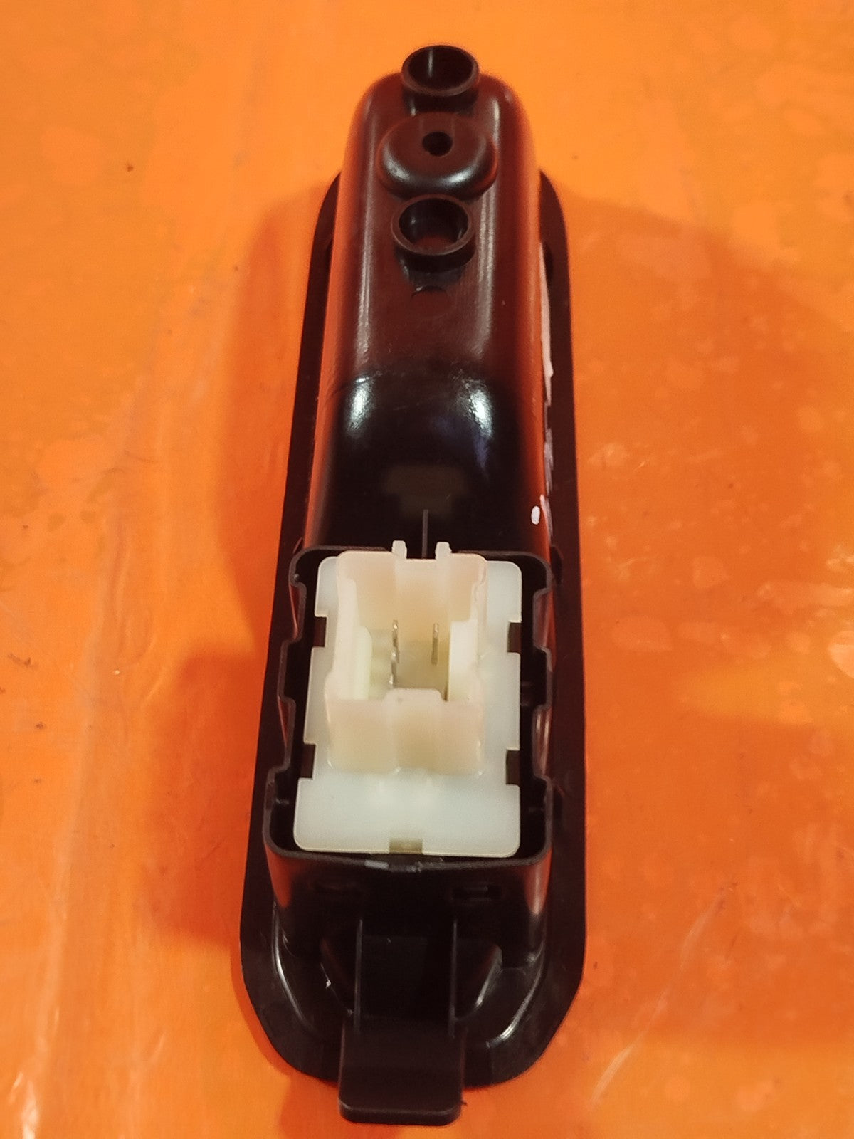 ✅2024 DACIA DUSTER JOURNEY REAR RIGHT WINDOW CONTROL TRIM 829606755R A364 - Image 10