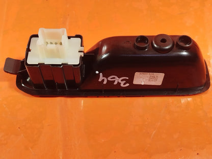 ✅2024 DACIA DUSTER JOURNEY REAR RIGHT WINDOW CONTROL TRIM 829606755R A364 - Image 12