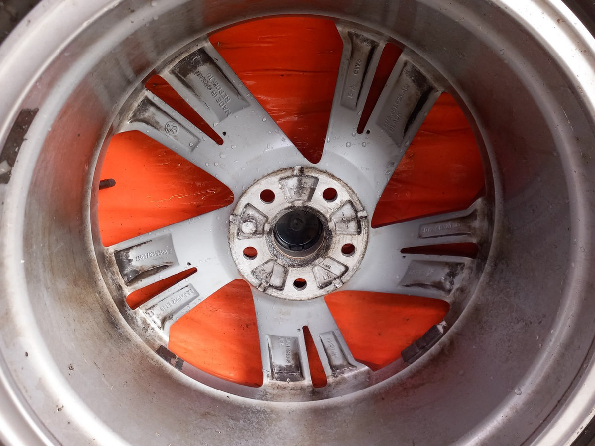 VW Tiguan 2016-2024 Alloy Wheel with Tyre 255/45 ZR19 5NA601025AM xAA - Image 9
