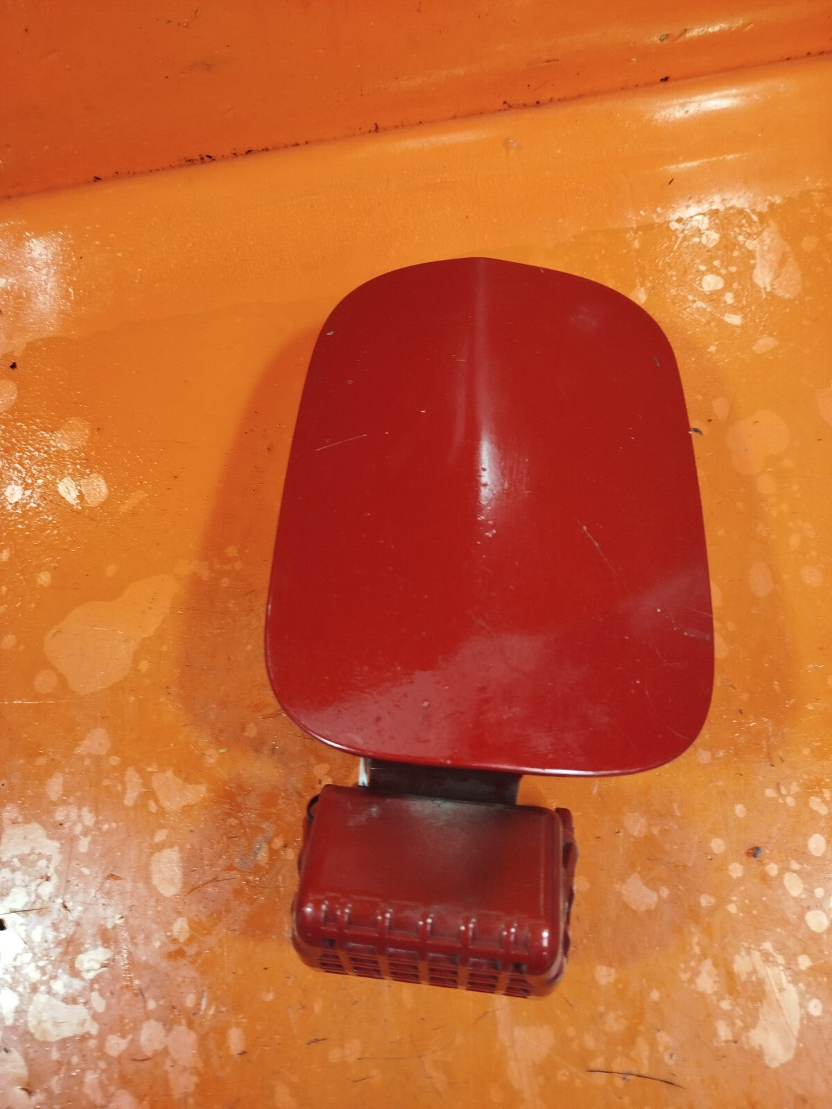 ✅HYUNDAI KONA 1.0 PETROL 2019 FUEL FILLER FLAP RED 69510-J9000 Warranty A258 - Image 6