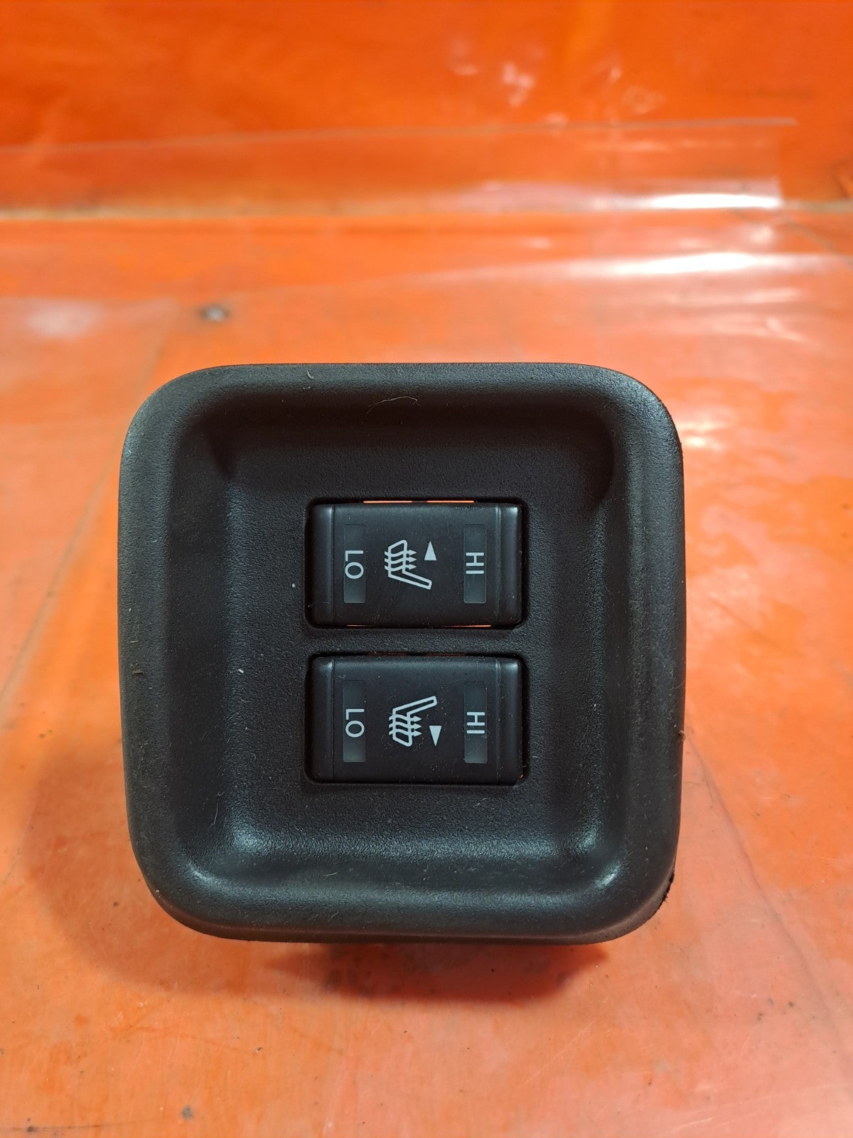 ✅NISSAN JUKE TEKNA 1.5 DIESEL 2017 HEATED SEAT CONTROL SWITCH BUTTON Warranty - Image 2