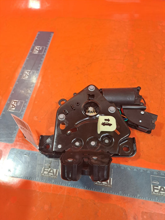 2024 TESLA MODEL 3 LONG TAILGATE LOCK LATCH 1500604-CN-B + WARRANTY A207 - Image 1