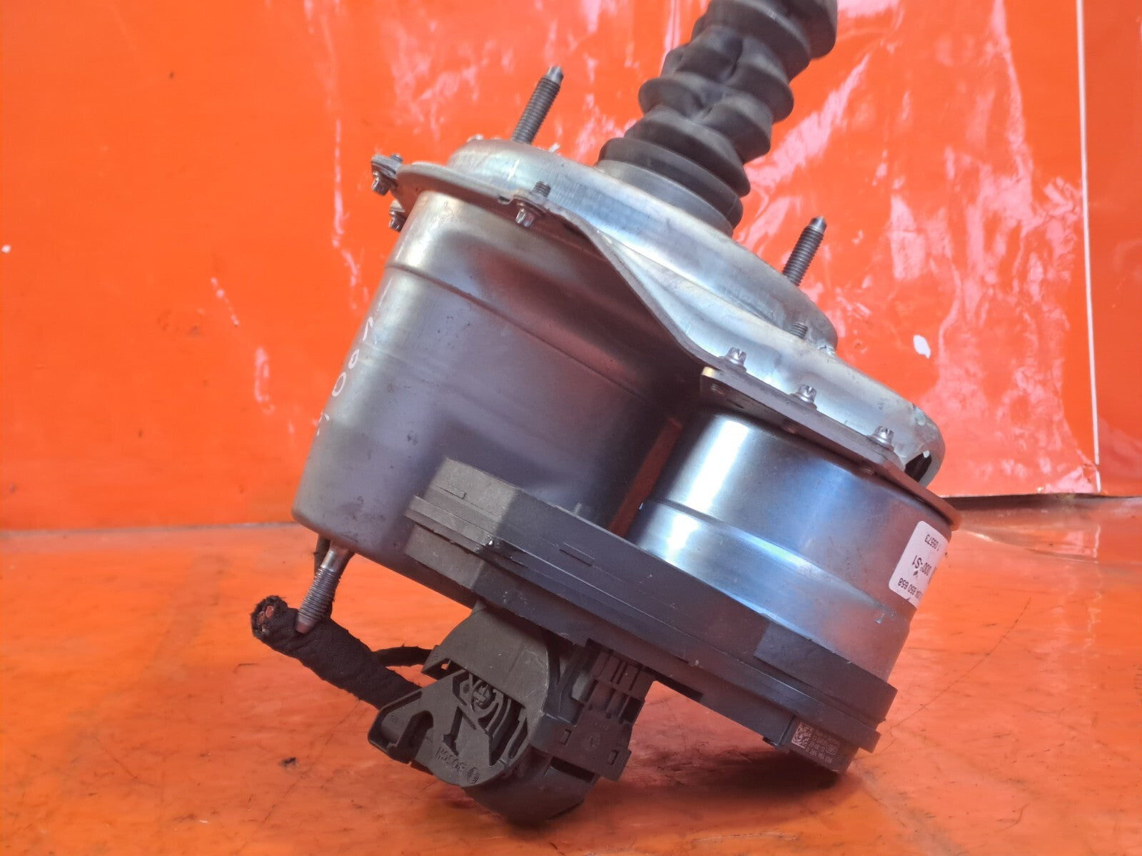 ebay-src:https://i.ebayimg.com/00/s/mtiwmfgxnjaw/z/oxmaaoswzw5oj2xy/$_57.jpg