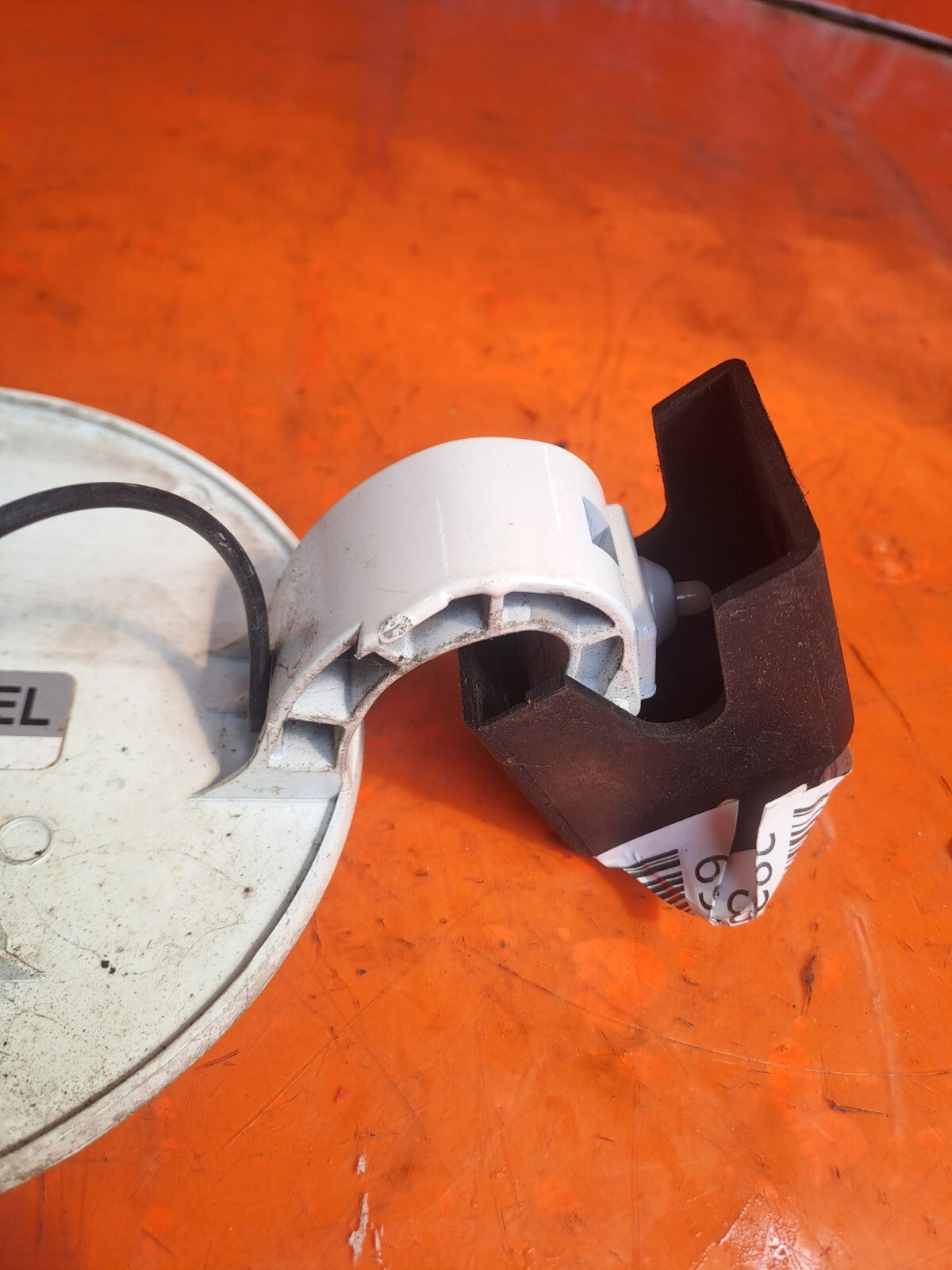 ✅Ssangyong Korando S 2013 2.0 Diesel FUEL FILLER COVER CAP 71610-34001 Warranty - Image 8