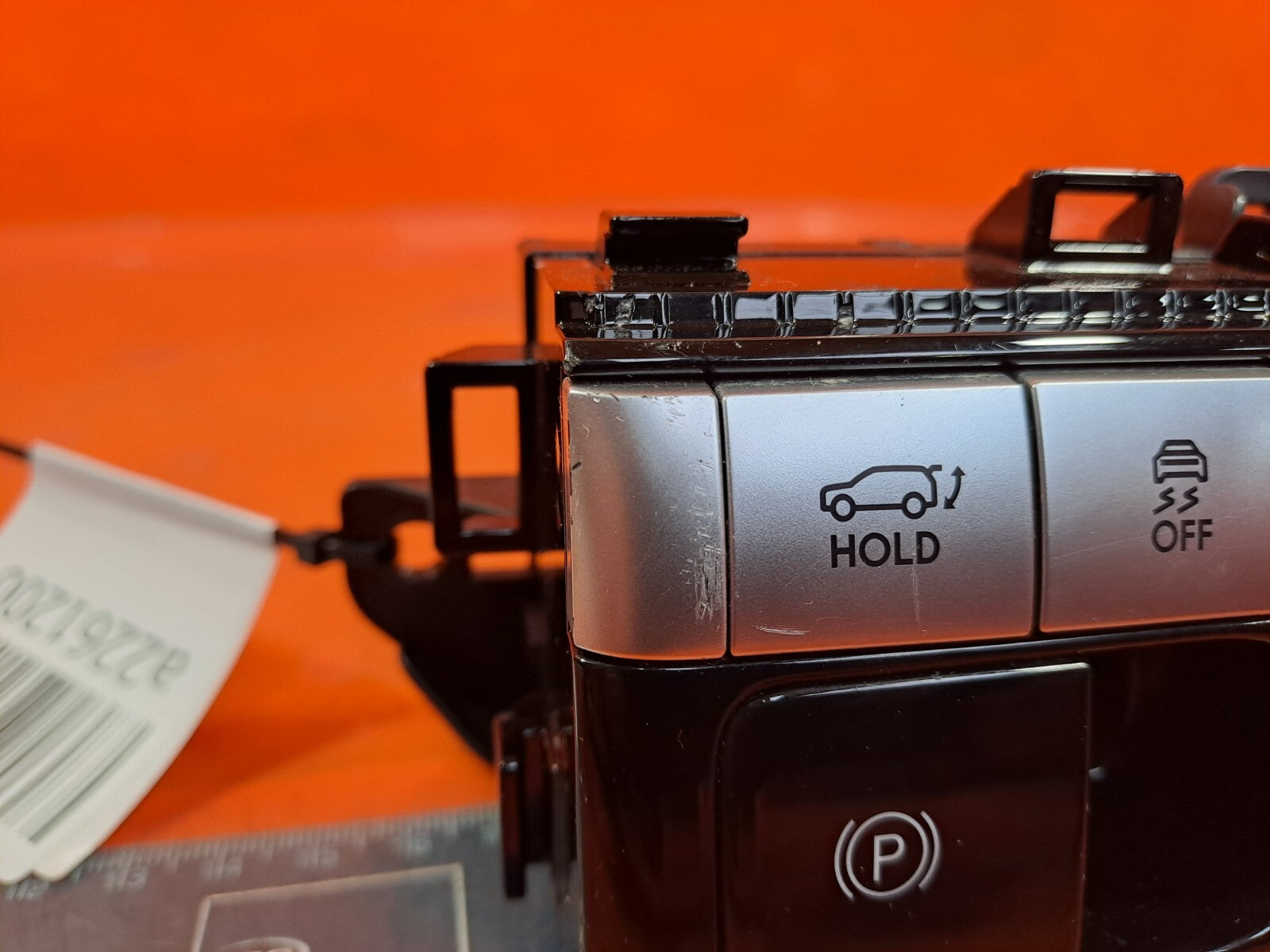 2024 HYUNDAI IONIQ 5 HANDBRAKE SWITCH 93700-GI910 + WARRANTY A226 - Image 2