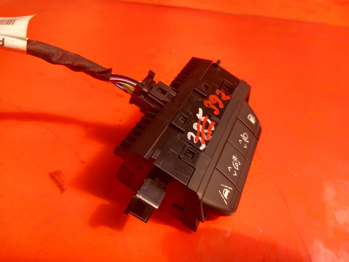 Renault Captur 1.6 Petrol 2023 Switch Block Panel Dashboard 259800229R Warranty - Image 8