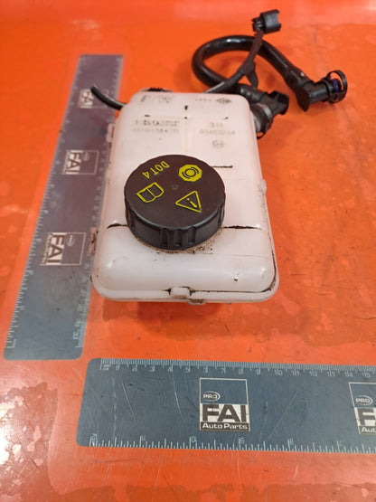 ✅Renault Trafic III Sl27 2016 1.6 Diesel BRAKE FLUID RESERVOIR 460913647R A256 - Image 2