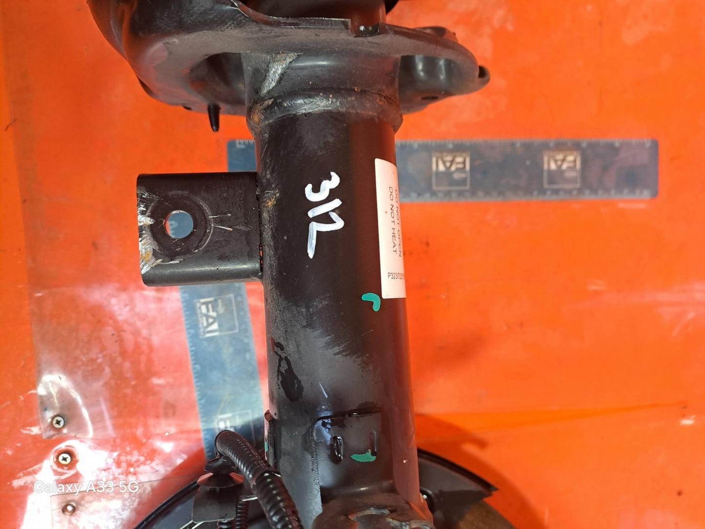 ✅POLESTAR 2 LONG RANGE 2023 FRONT LEFT SUSPENSION LEG HUB 32370251 32373454 A312 - Image 8