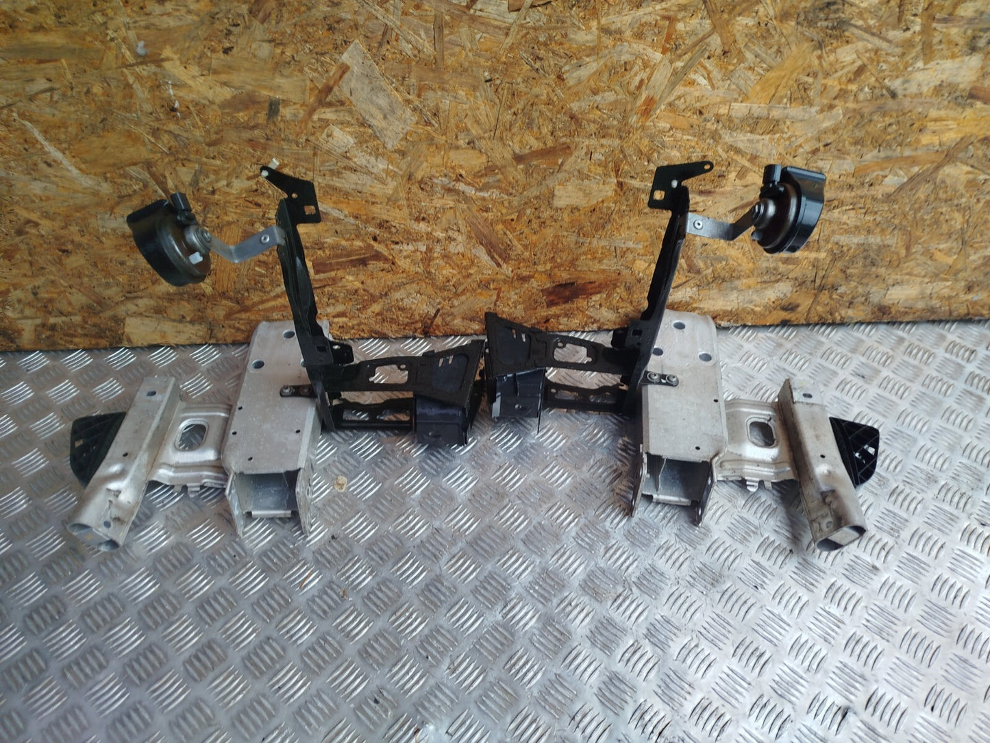 ✅BMW F20 116D URBAN 2.0 DIESEL 2012 FRONT DEFORMATION ELEMENT PAIR 7266193 A270 - Image 1