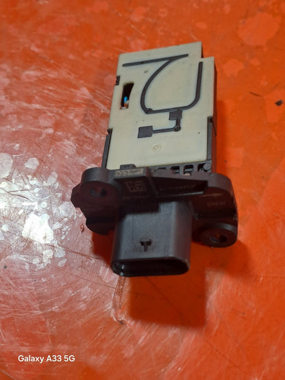 ebay-src:https://i.ebayimg.com/00/s/mtywmfgxmjaw/z/yx0aaeswhwxpeghf/$_57.jpg