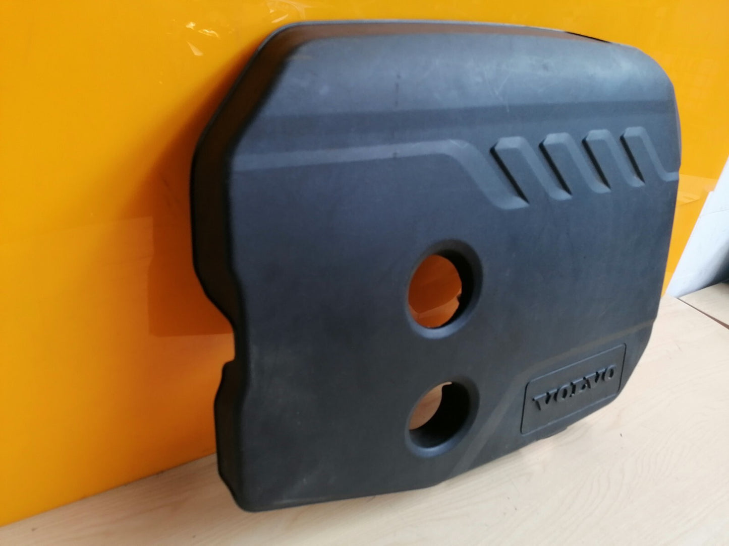 Volvo V40 engine cover AV606N041A XOO - Image 10