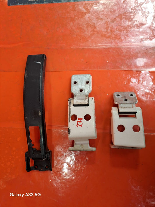 ✅VW CRAFTER CR35 2.0 DIESEL 2015 REAR LEFT DOOR HINGES A9067400437 A9067400637 - Image 1