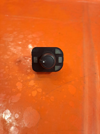 ✅AUDI A3 1.6 DIESEL 2013 ELECTRIC WING MIRROR SWITCH 8V0959565A Warranty A338 - Image 1