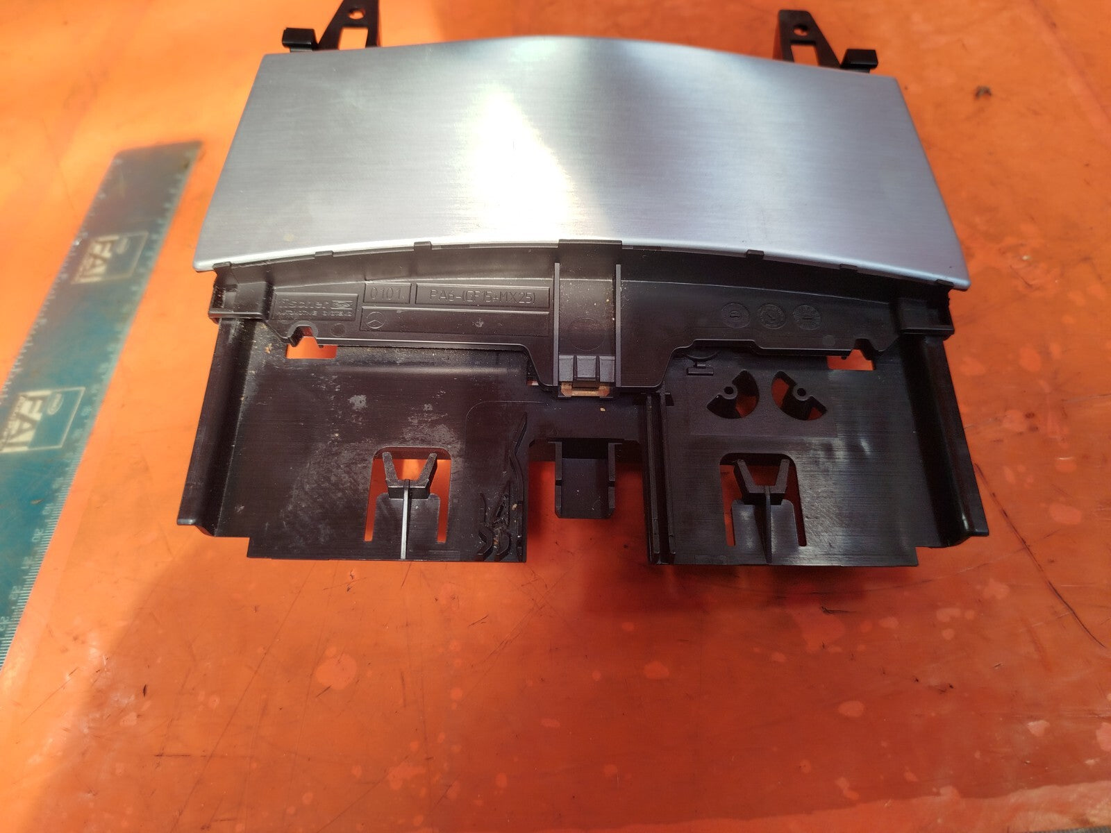 ✅MERCEDES C250 W204 2.1 DIESEL 2011 CENTER CONSOLE ASHTRAY BOX A2046801350 A283 - Image 2