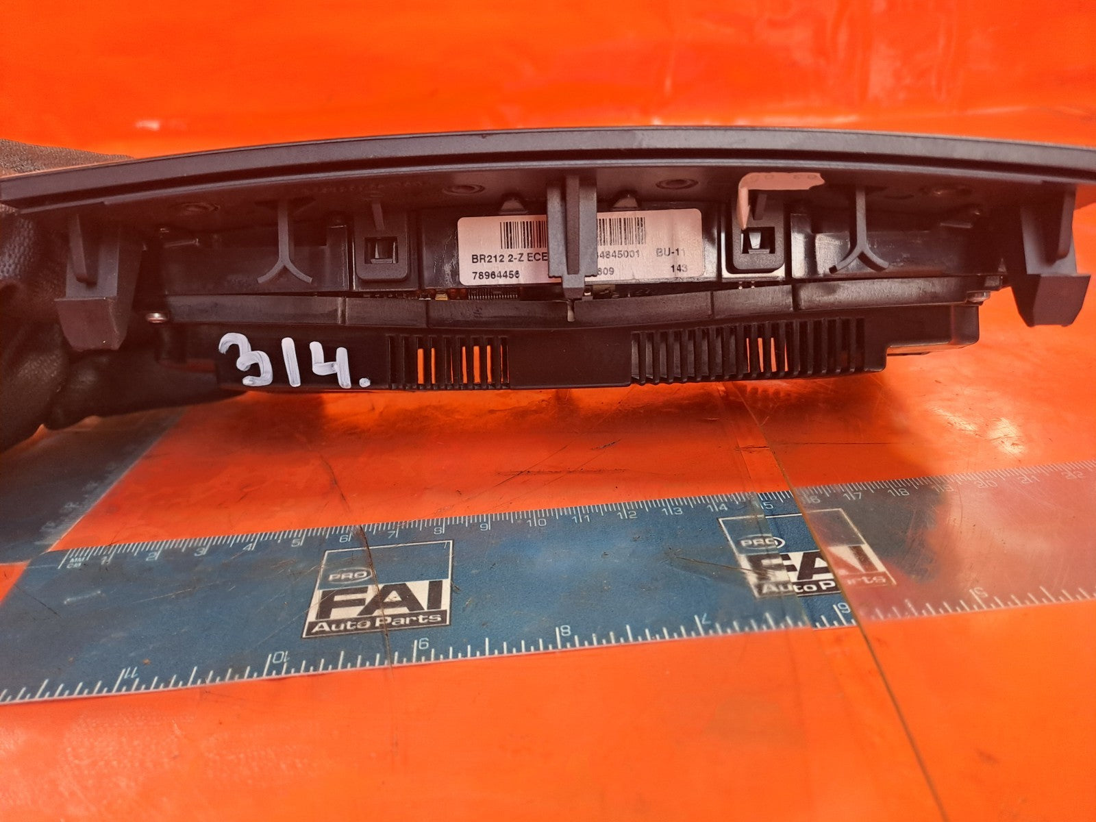 ebay-src:https://i.ebayimg.com/00/s/mtiwmfgxnjaw/z/ap4aaeswxj9ph0qa/$_57.jpg