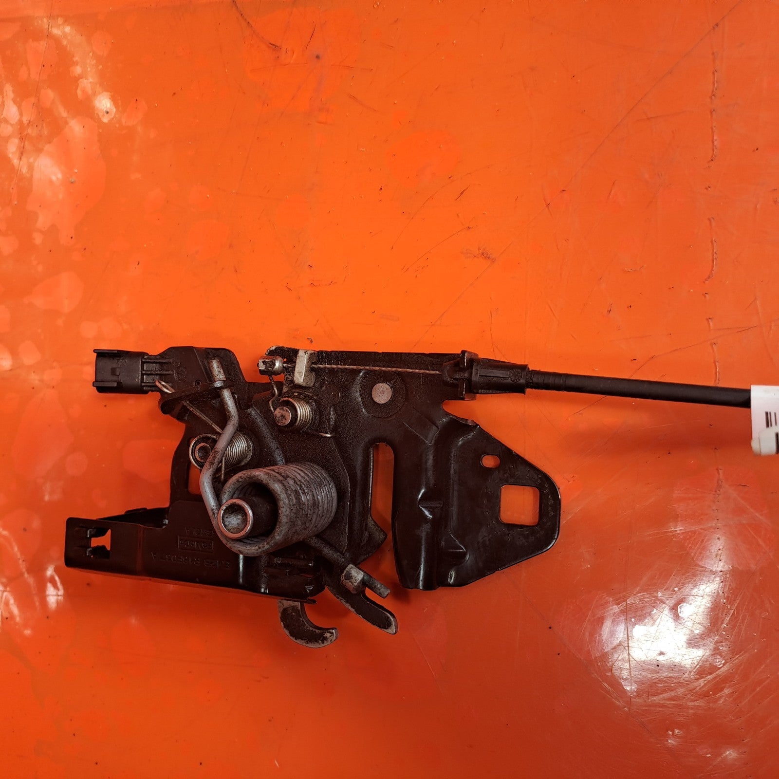 ✅Ford Galaxy Zetec 2017 2.0 Diesel BONNET HOOD LOCK MECHANISM EM2A-16700-AD A296 - Image 4