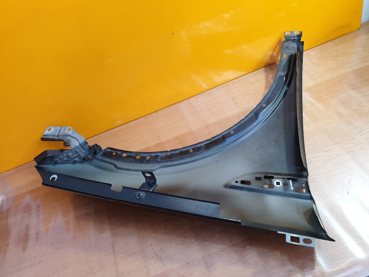 ✅LAND ROVER DISCOVERY SPORT L550 2018 2.0 DIESEL FRONT LEFT WING PANEL A094 - Image 12