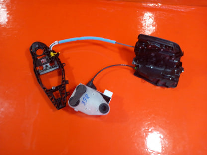 BMW X5 G05 Xdrive 50e M Sport 3.0 Petrol 2025 Front Left Door Lock 7477709 A398 - Image 5