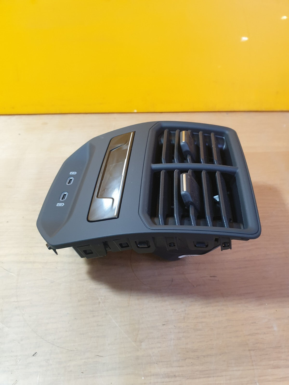 ebay-src:https://i.ebayimg.com/00/s/mtywmfgxmjaw/z/7quaaosw~t1mxhh1/$_57.jpg