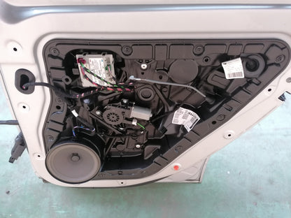 ✅2020 MERCEDES A CLASS W177 1.3P REAR RIGHT DRIVER SIDE DOOR SILVER 775 A050 - Image 9