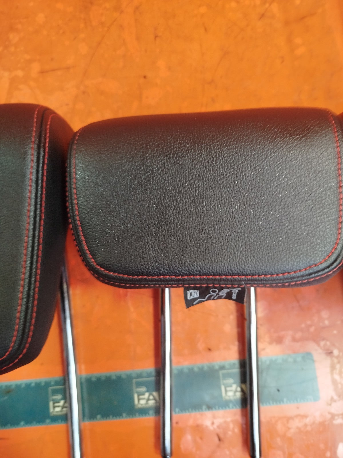 ✅2019-2025 FORD PUMA MK2 ST-LINE REAR LEATHER HEADRESTS + WARRANTY A252 - Image 2