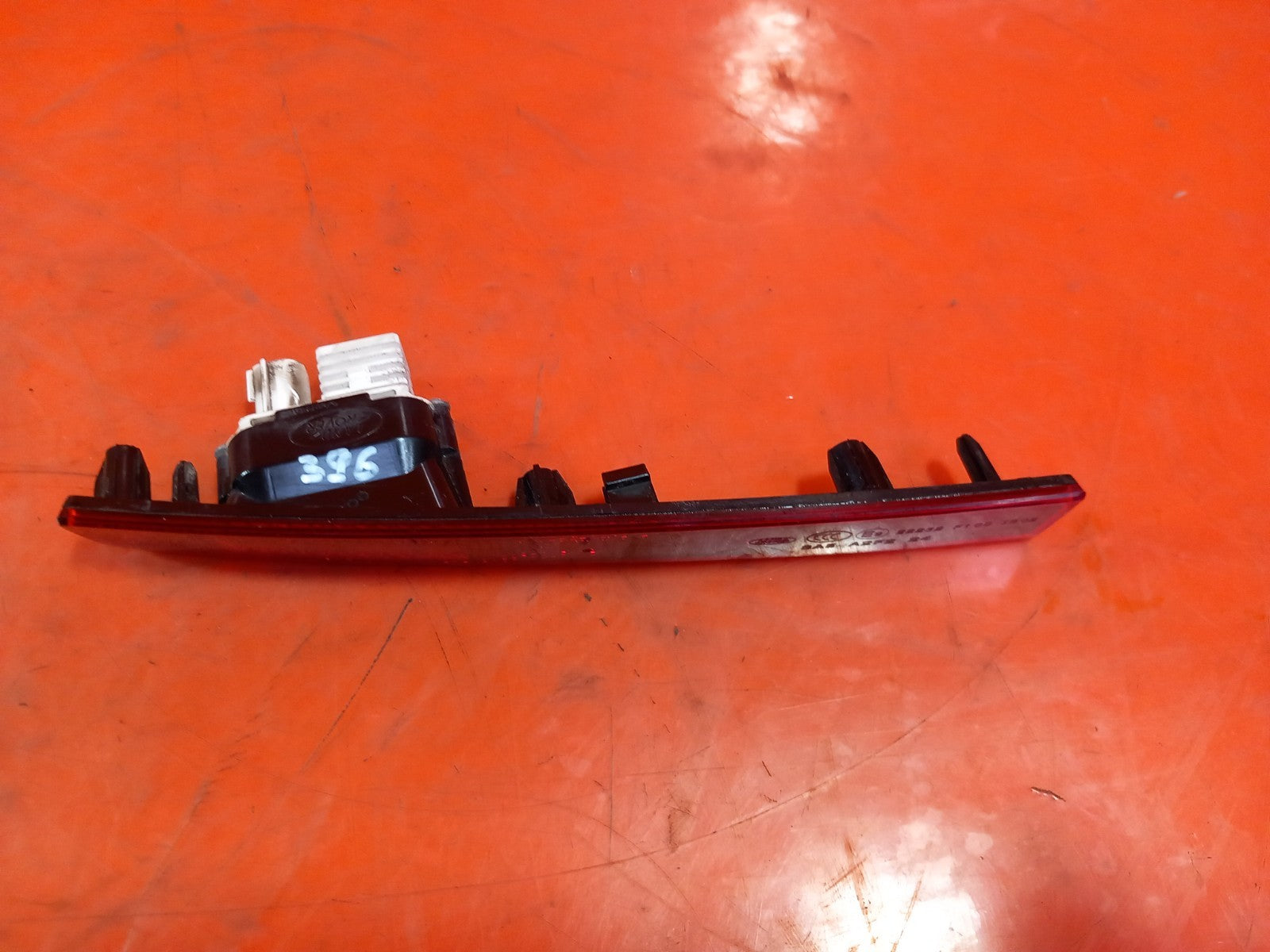 2025 Land Rover Defender L663 Rear Left Fog Light L8B2-15K273-A Warranty A396 - Image 5