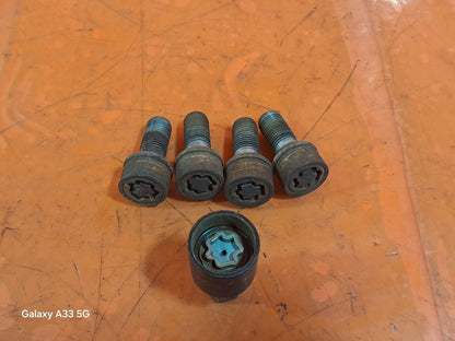 ✅2012 MERCEDES B CLASS W246 LOCKING WHEEL NUTS SET WITH KEY + WARRANTY A299 - Image 1