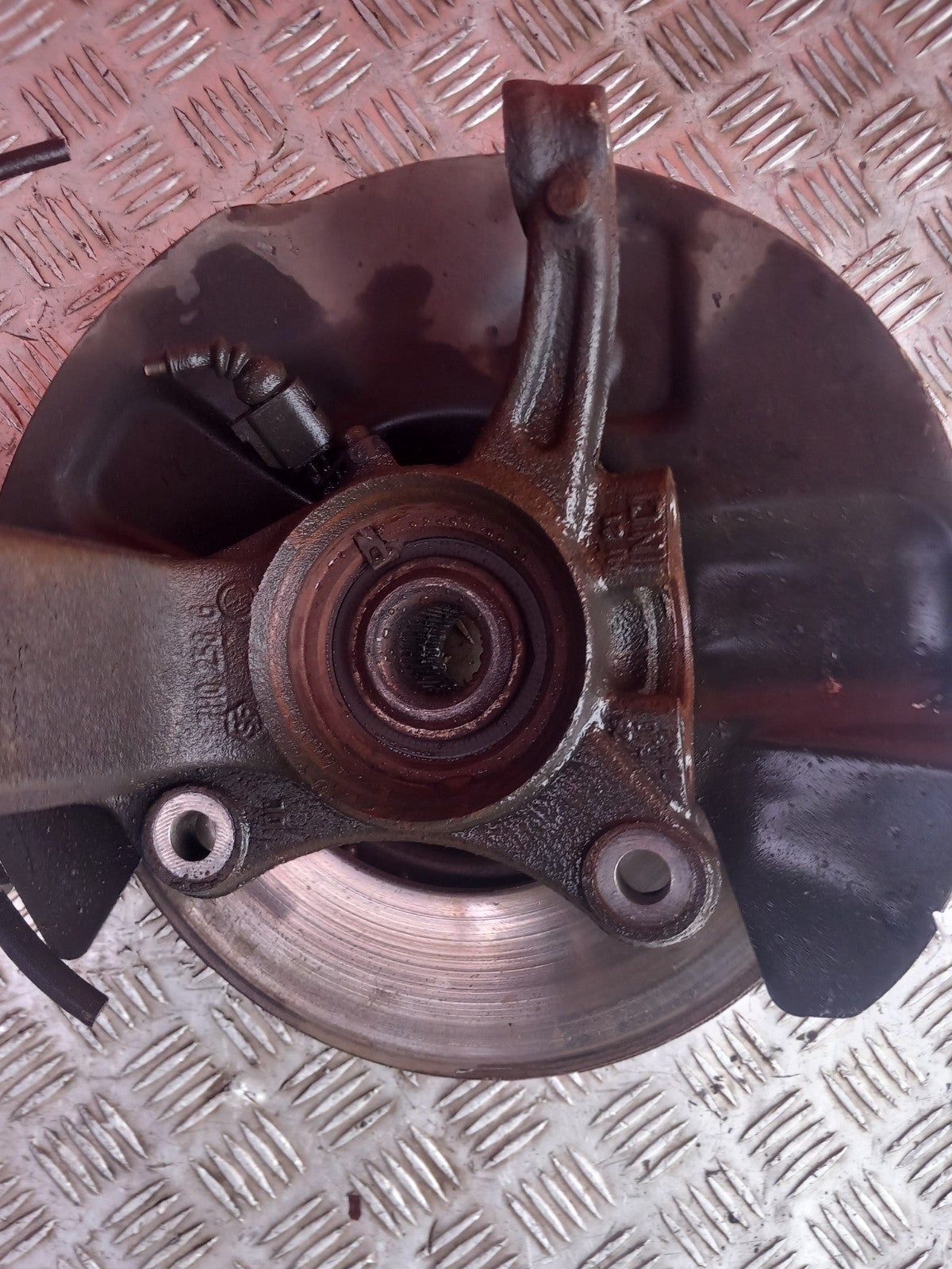 2021 VW Transporter T30 Front Right Suspension Leg Hub 7LA413031K Warranty A412 - Image 10