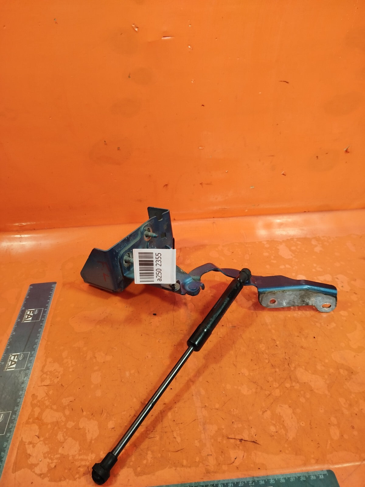 ✅2015 RENAULT TRAFIC MK3 SL27 FRONT LEFT BONNET HINGE & STRUT 654706643R A250 - Image 9