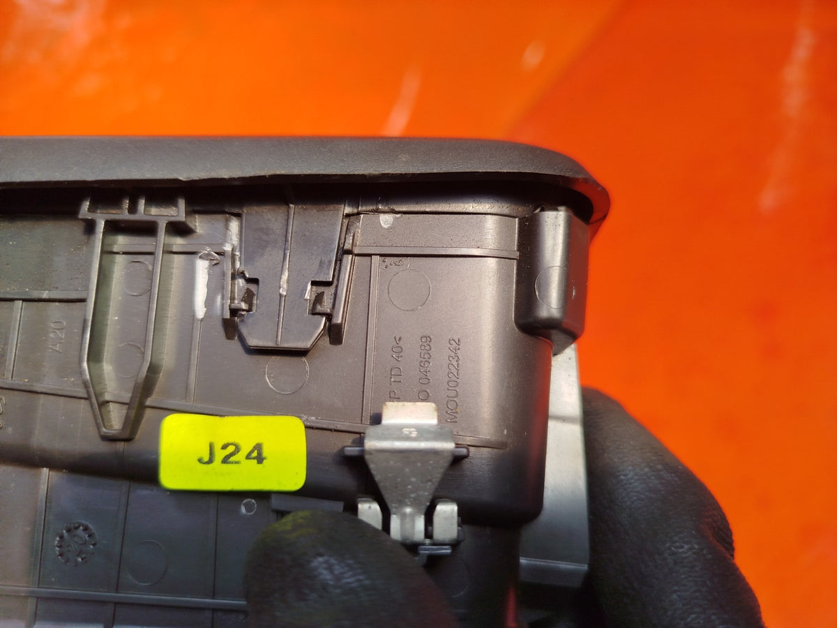 2020 Vauxhall Combo MK4 Dash Right Air Vent MOU022342 Warranty A414 - Image 8