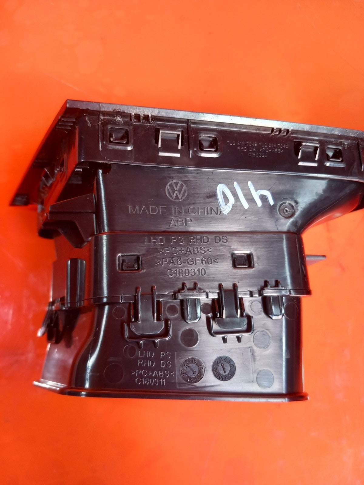 VW Transporter T30 2.0 Diesel 2021 Dashboard Air Vents Pair 7L2819704B A410 - Image 10