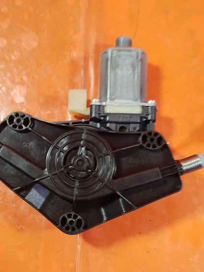 ebay-src:https://i.ebayimg.com/00/s/mtywmfgxmjaw/z/lqqaaeswsylpgmxq/$_57.jpg