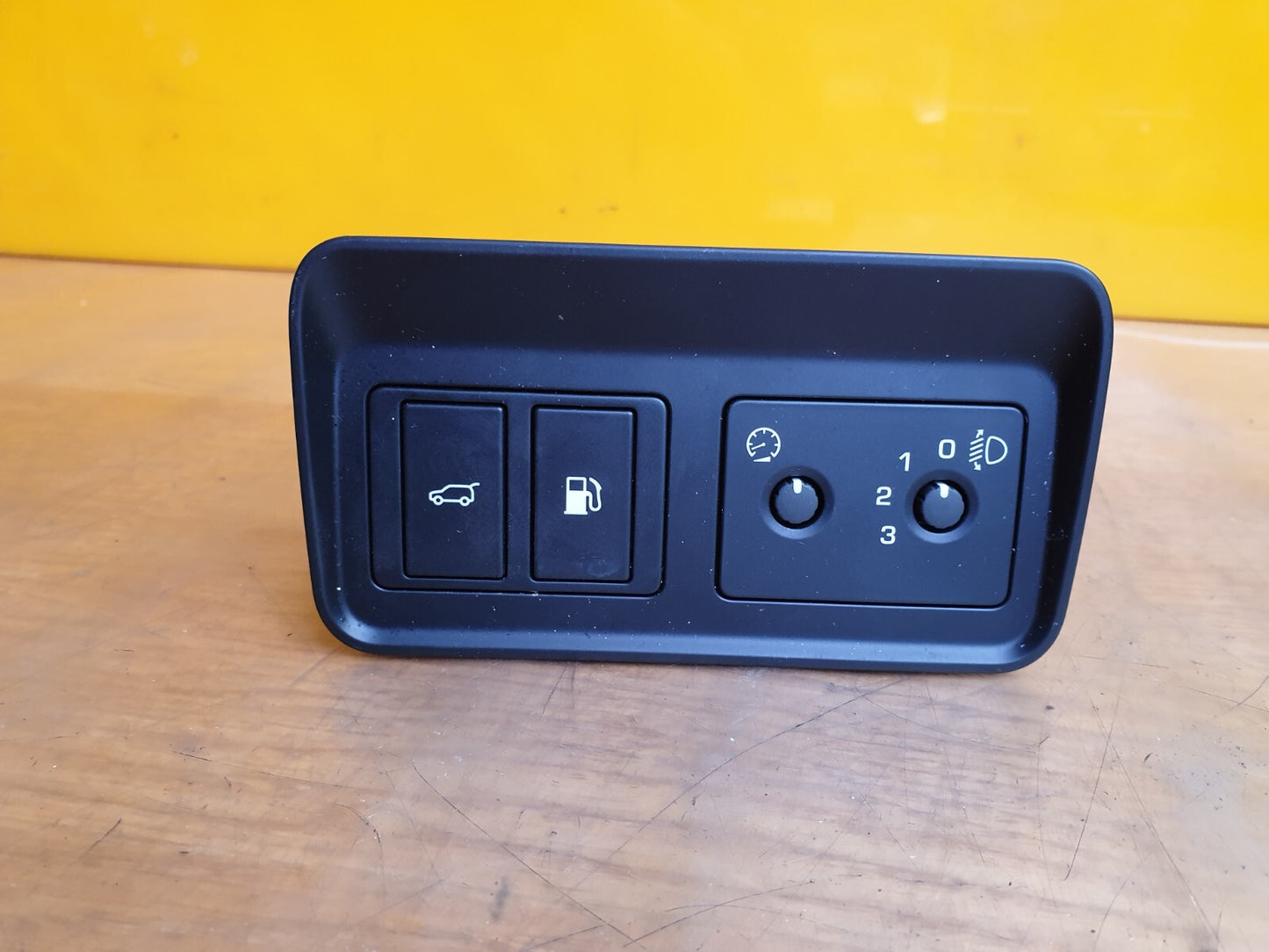 ✅2022 RANGE ROVER EVOQUE L551 TAILGATE RELEASE SWITCH L8D211654AA +WARRANTY A169 - Image 1