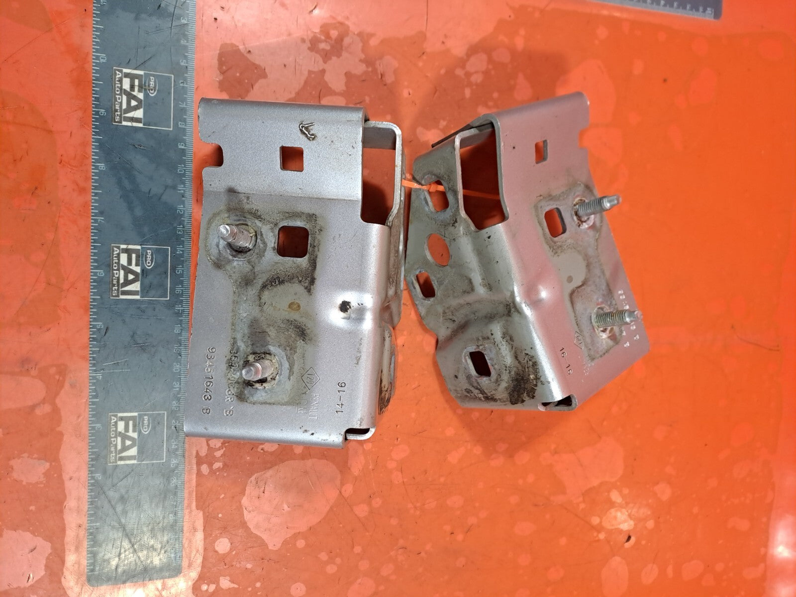 ✅Renault Trafic III Sl27 Sport 2016 1.6 Diesel BONNET HINGES 93451643B 98451653B - Image 12
