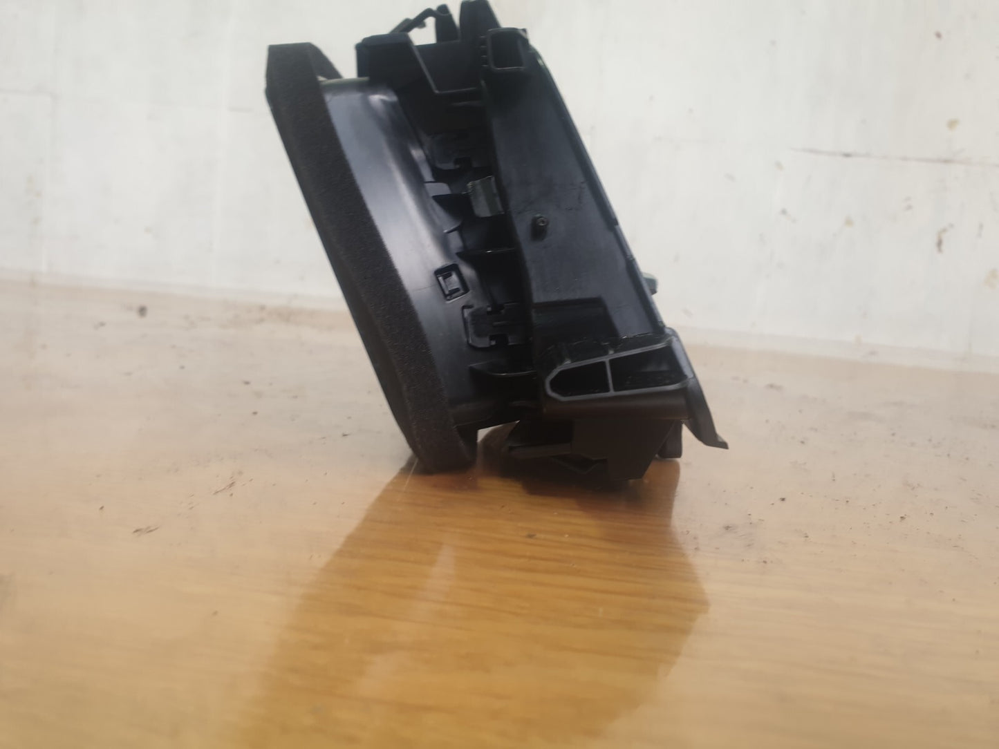 ebay-src:https://i.ebayimg.com/00/s/mtiwmfgxnjaw/z/0r8aaoswx-nmunds/$_57.jpg