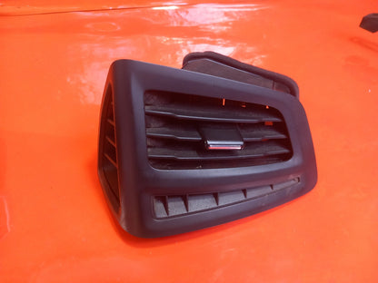 2017 Ford Transit Connect Dash Air Vent Pair Left Right DT11-V018B09-AF A369 - Image 7